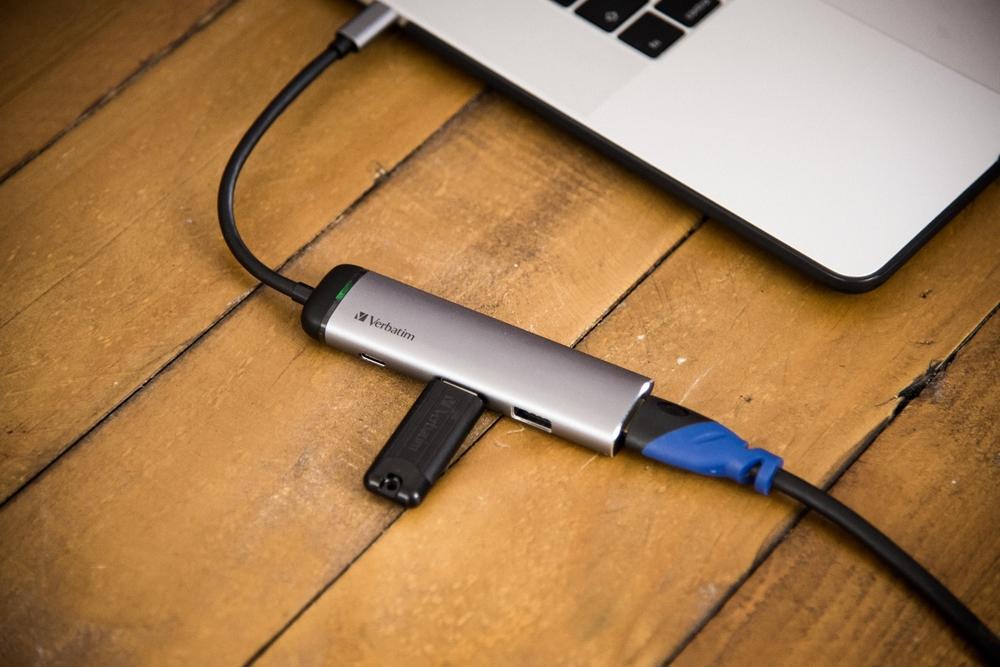 Verbatim Hub Multipuerto Usb-C / 2Xusb 3.0 / Hdmi Carga Usb-C Plata