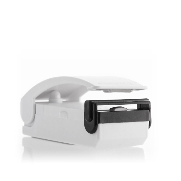 Innovagoods Selladora De Bolsas Con Iman - Sellado Hermetico - Prolonga La Conservacion De Alimentos - Funciona Con Pilas - Portatil - 9.5X4X4Cm - Color Blanco