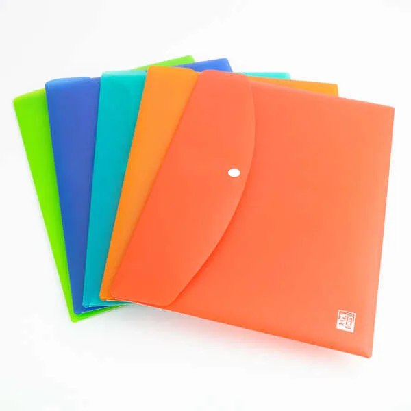 Oxford Urban A4 Sobre Portadocumentos De Plastico Rigido Translucido A4 - Capacidad Hasta 40 Hojas - Cierre De Broche - Colores Surtidos