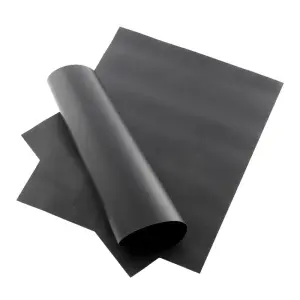 Innovagoods Pack de 2 Esterillas para Horno y Barbacoa - Reutilizable - Apto Lavavajillas - Temperatura hasta 265°C - Facil Limpieza - Fibra de Vidrio - Libre de PFOA - 40x33cm - Color Negro