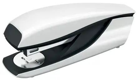 Petrus 635 WOW Grapadora Metalica + Caja de 200 Grapas - Hasta 30 Hojas - Extraegrapas Integrado - Grapado Cerrado, Abierto y Clavado - Color Blanco Metalizado