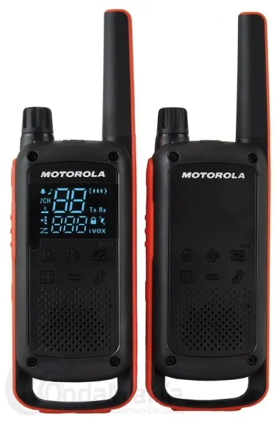 Motorola T82 Pack 2 Walkie Talkies - 16 Canales Pmr446 + 121 Codigos - Alcance De Hasta 10Km - Autonomia Hasta 18H - Color Negro/Rojo